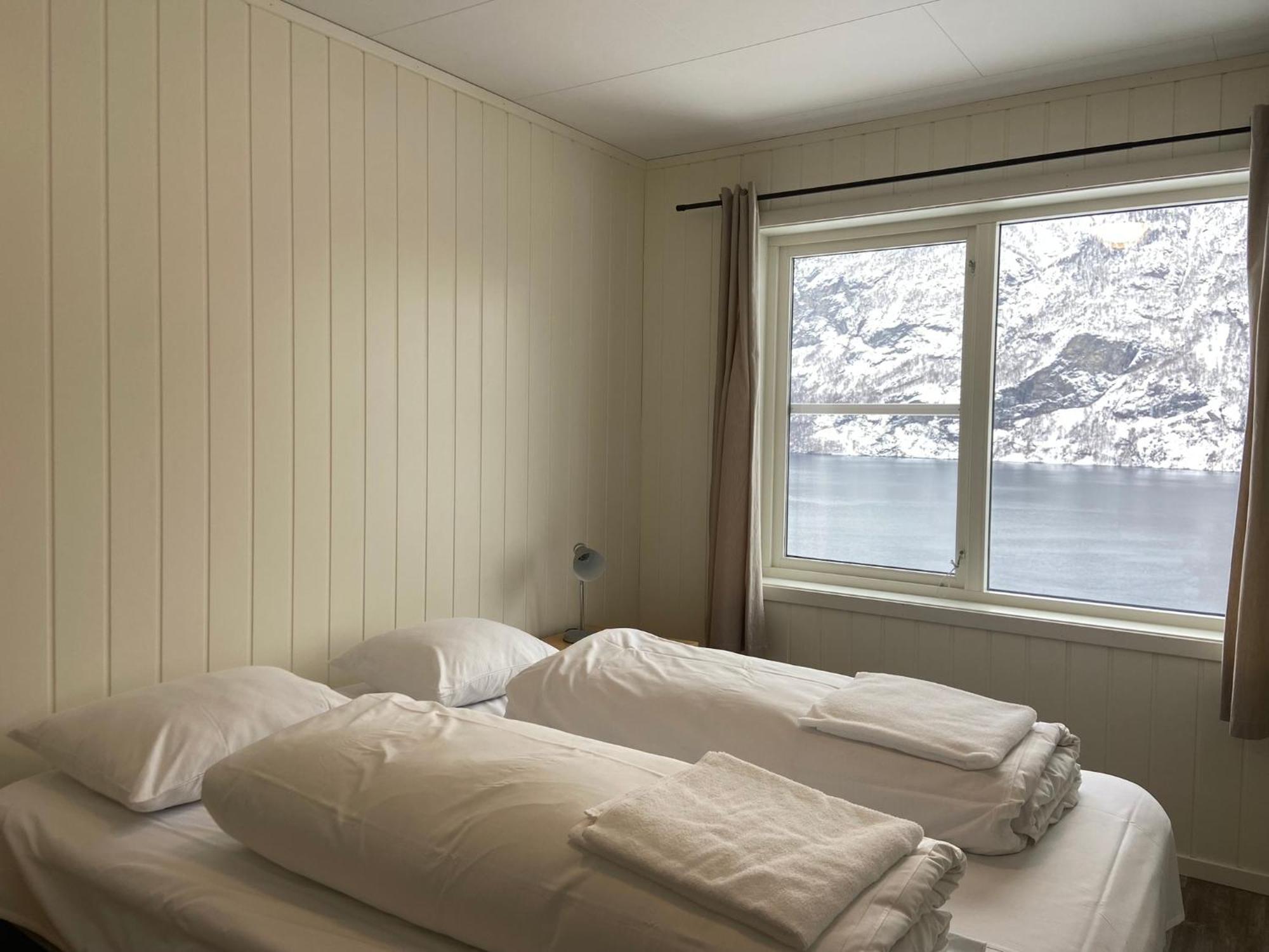 Winjum Apartments Aurland Stegastein Ngoại thất bức ảnh